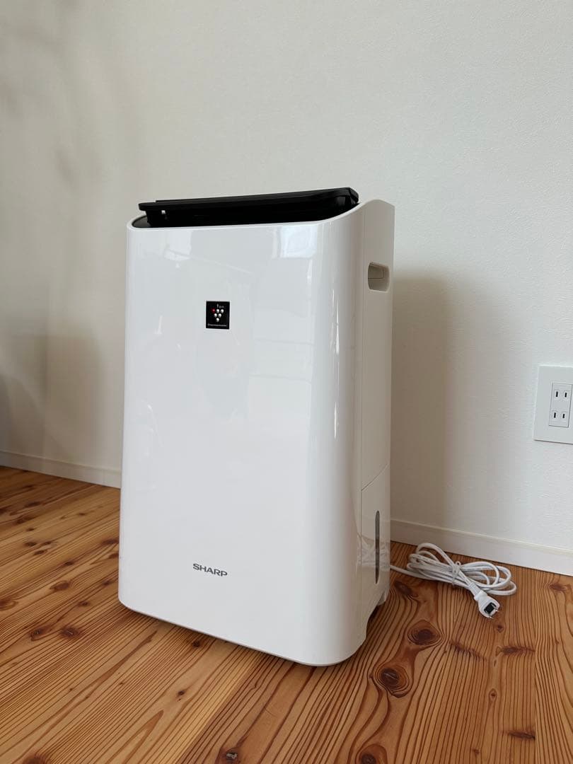【お値下げ】シャープSHARP 除湿機 ホワイトCV-F120-W 2016年製