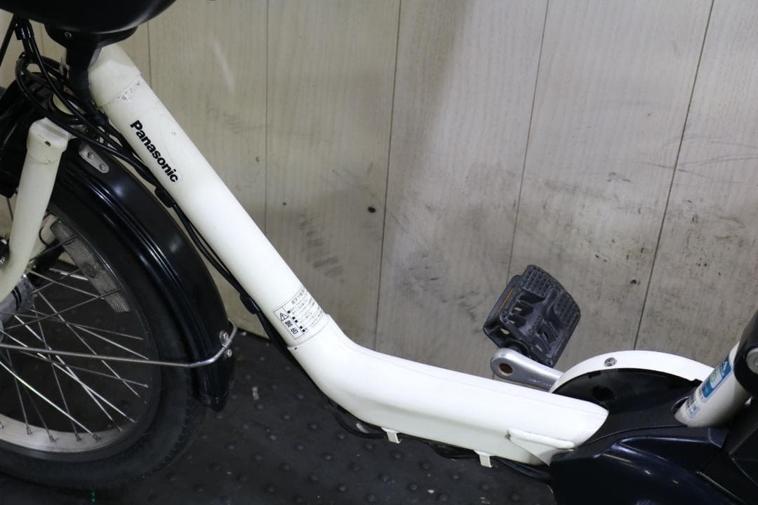 パナソニックギュットミニDX BE-ELMD03F 8.9AH 20型3段LED