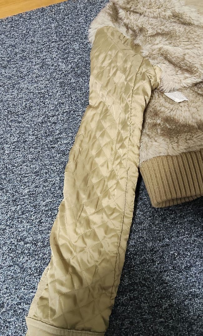 アバクロ　アウター【ベージュ】