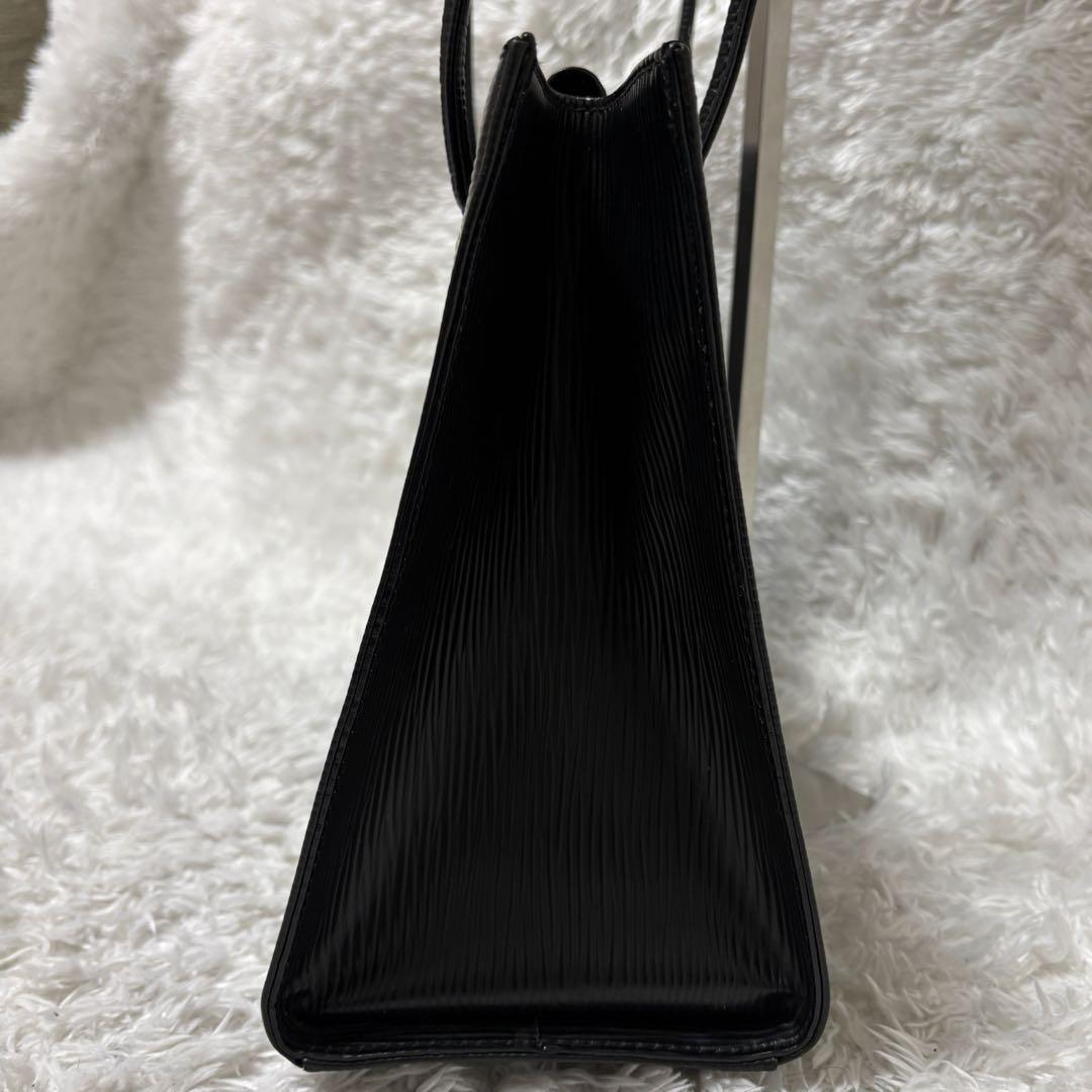 FENDI ✨【美品】✨　エピ　ショルダーバッグ　トートバッグ　ロゴ