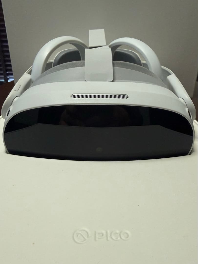 【期間限定お値下げ中！！】PICO 4 VRヘッドセット