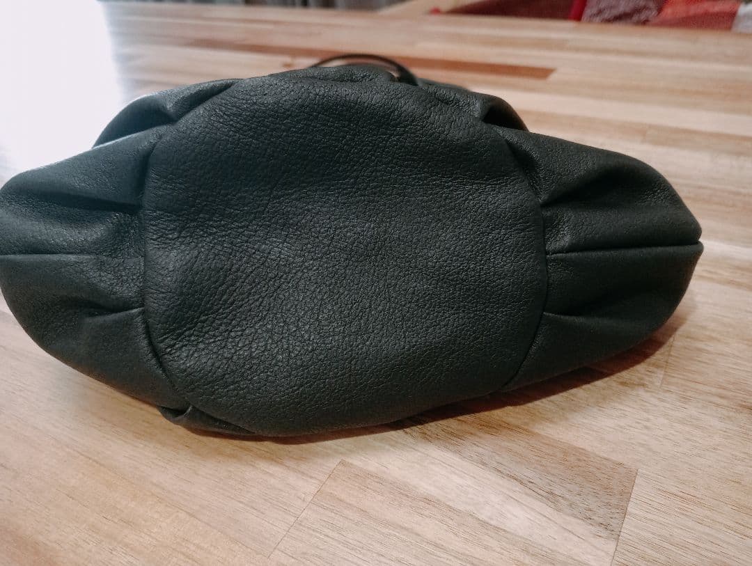 CLASKA ブラックレザーバッグ Sac de lacet