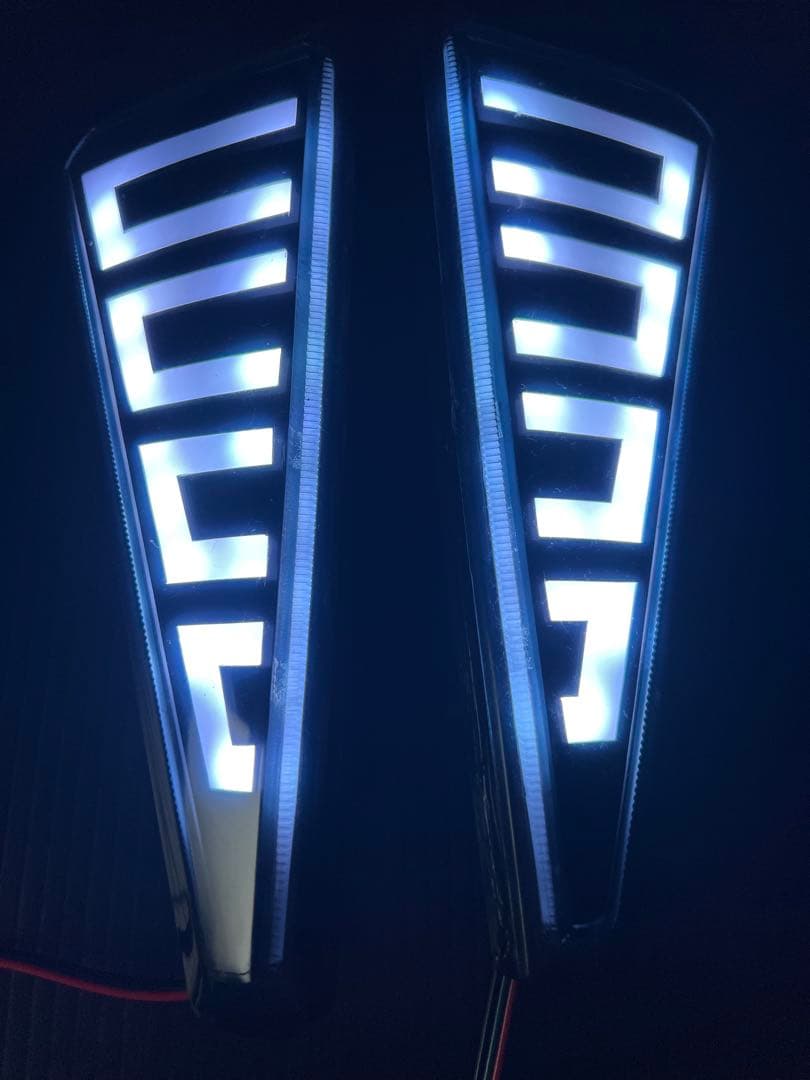 カブ之助カブ太郎　80ヴォクシー ノア　リフレクターレインボーカスタム