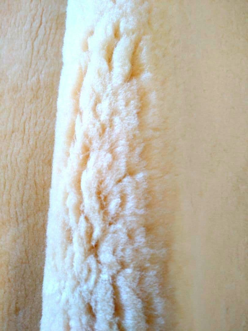 オーストラリア原皮「超高密度な圧縮ウルトラムートン」　リミテッドムートン　35㍉