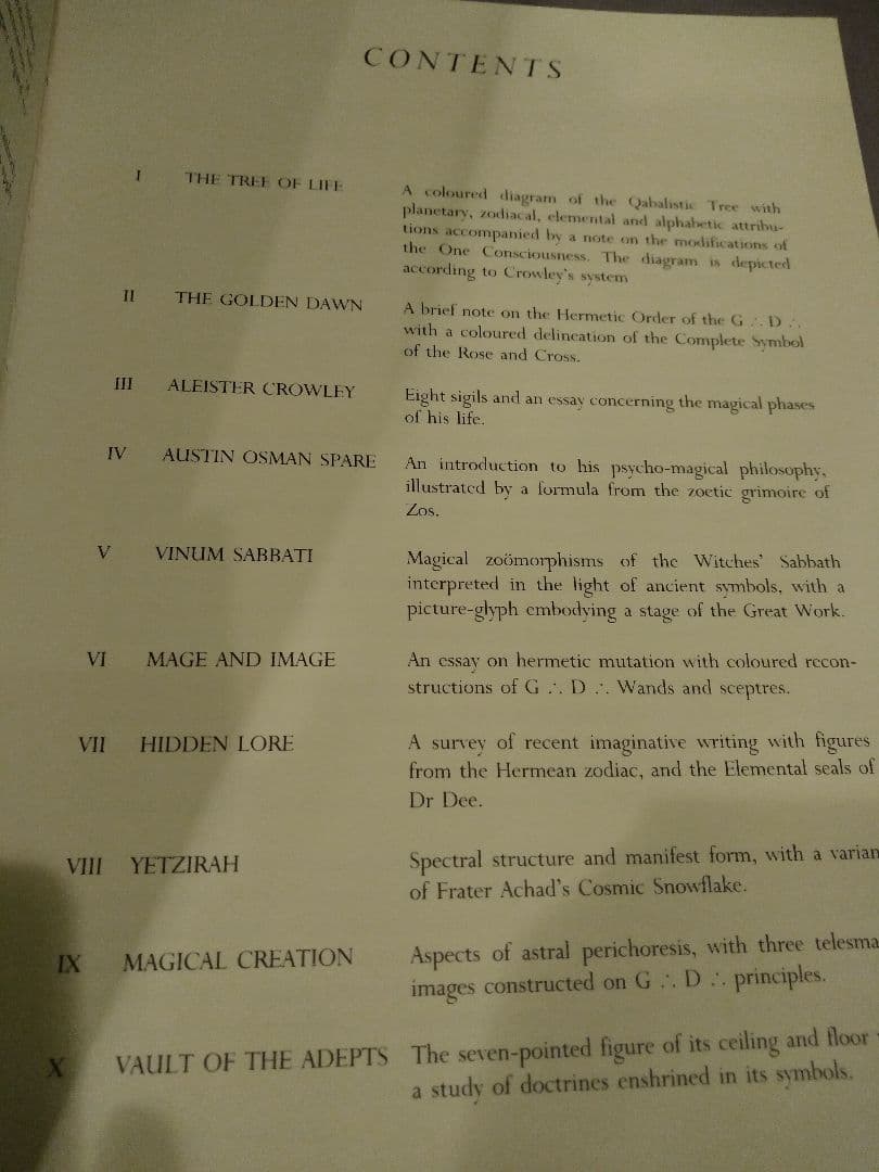 HIDDEN LORE 貴重限定本ナンバー入り