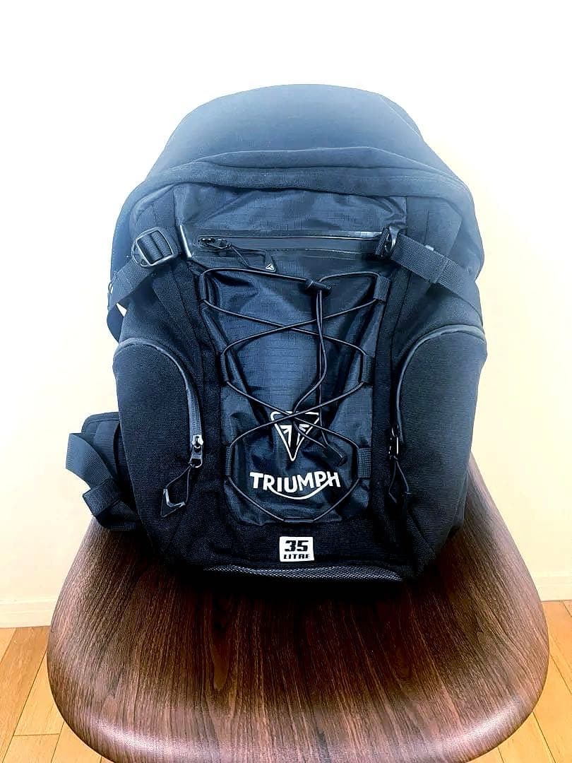 TRIUMPH 【純正品】ブラックリュック 35リットル