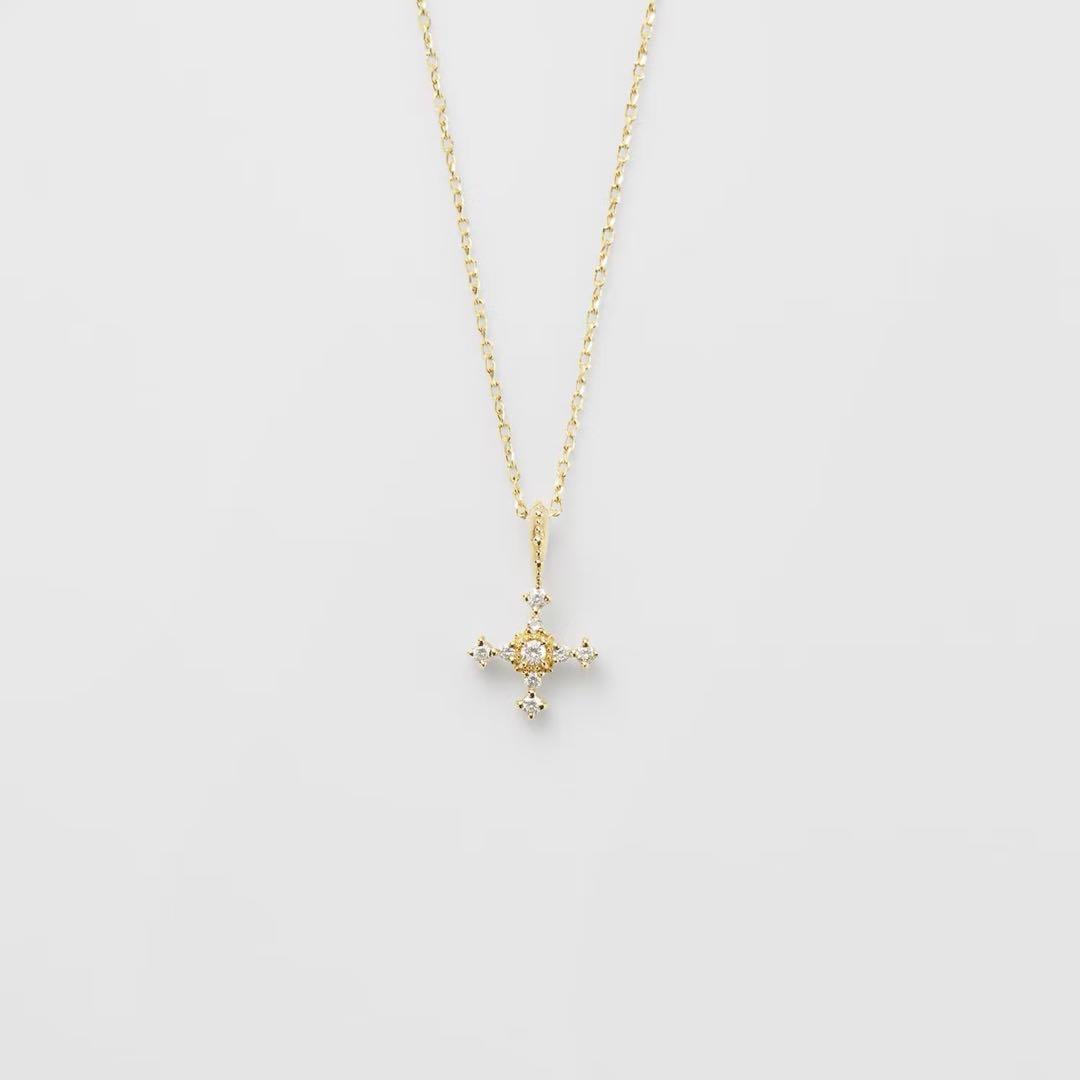 ☆びーちゃん☆ ☆アガットクラシック★K18ダイヤモンドクロスチャーム