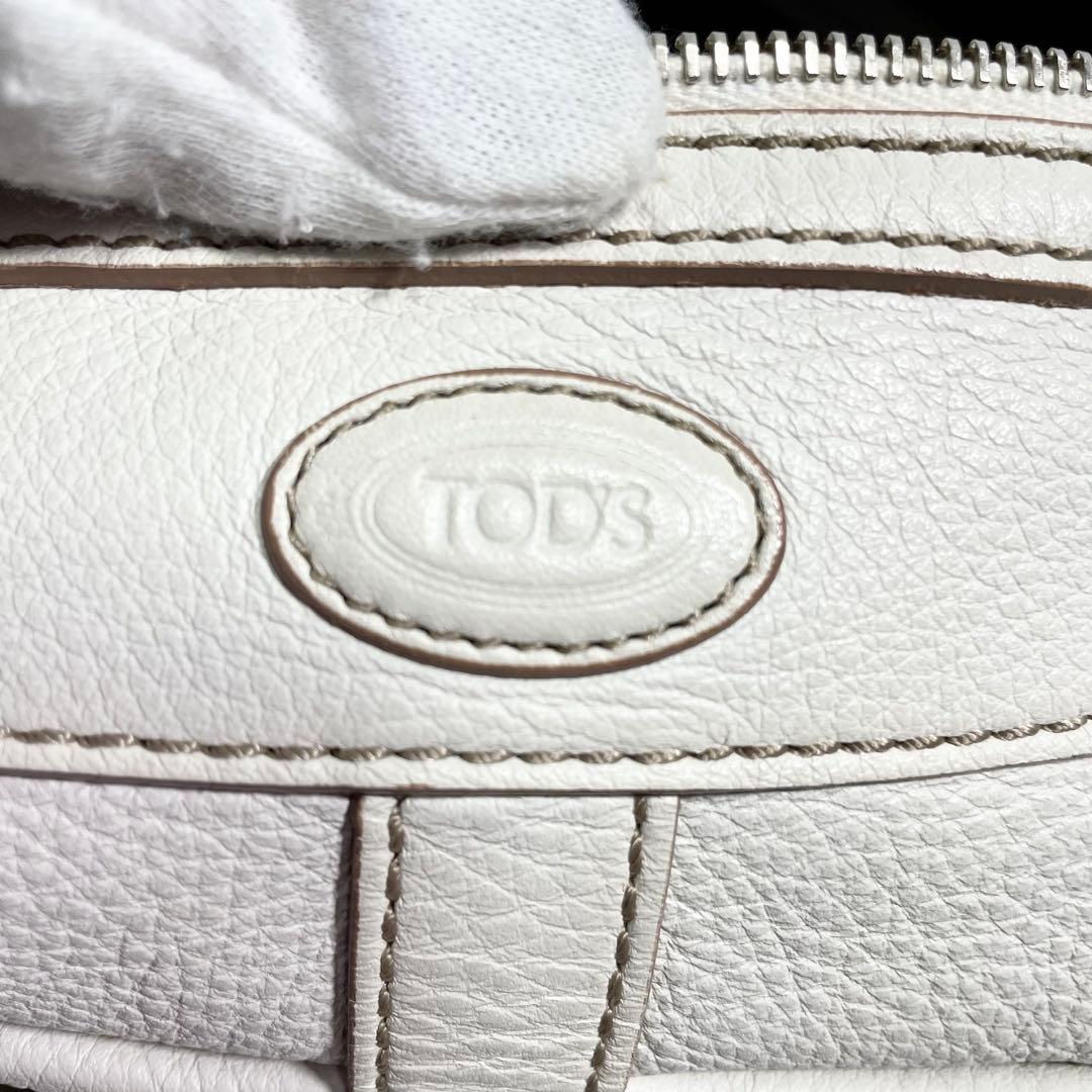トッズ アクセサリーポーチ レザー ロゴ 型押し 多機能 大容量 手さげ 白