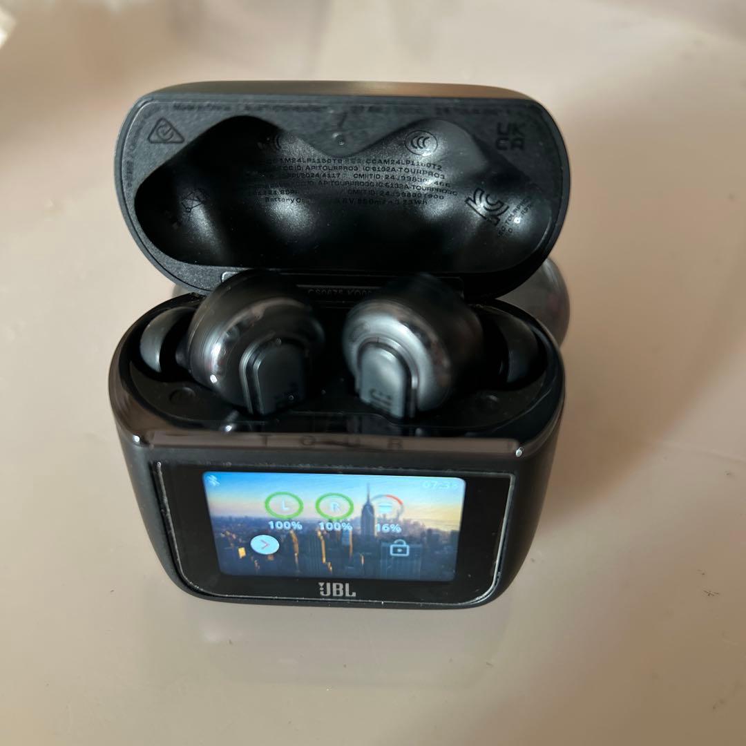 最終値下げ　JBL TOUR PRO 3 ワイヤレスイヤホン【美品】