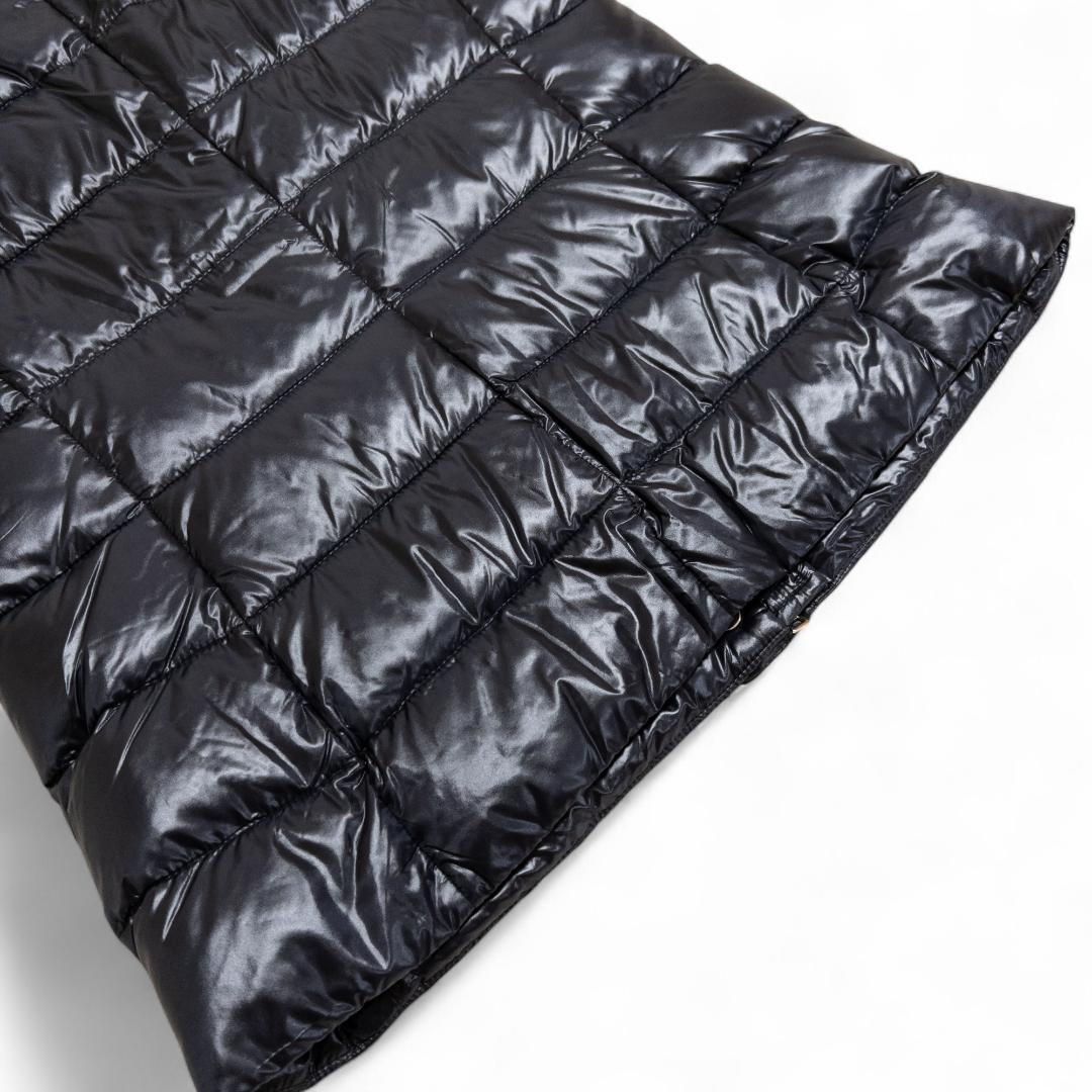 新品タグ付 ヘルノ 黒 ダウンベスト 44