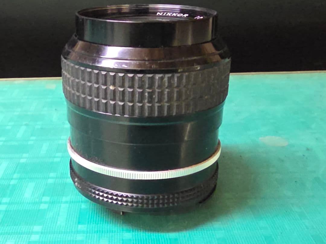 ニコン Ai Nikkor 105mm F2.5 単焦点 オールドレンズ