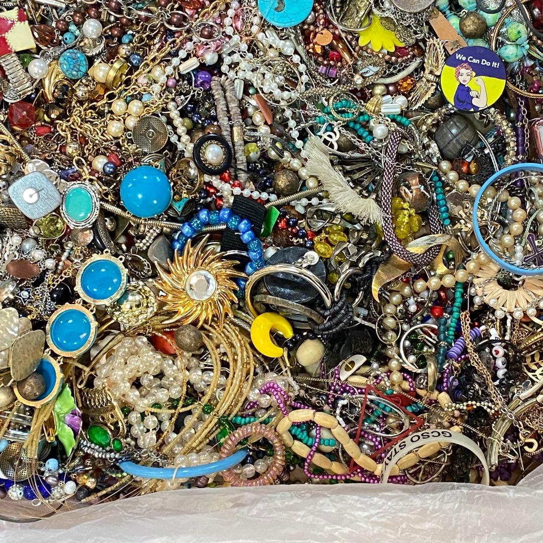 大量まとめ売り　ジャンク　未選別　アクセサリー色々②　約10.8㎏　ネックレス他