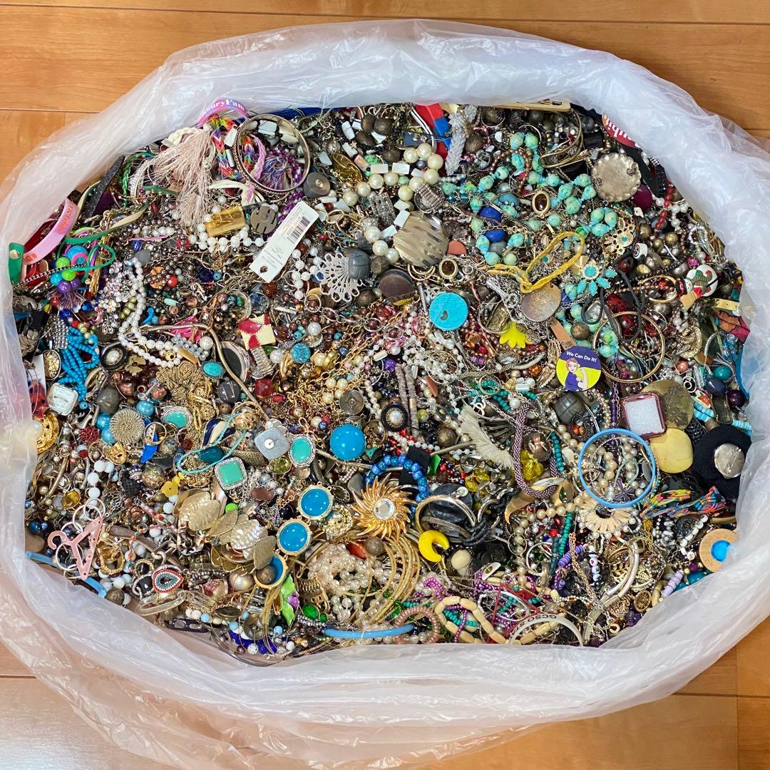 大量まとめ売り　ジャンク　未選別　アクセサリー色々②　約10.8㎏　ネックレス他