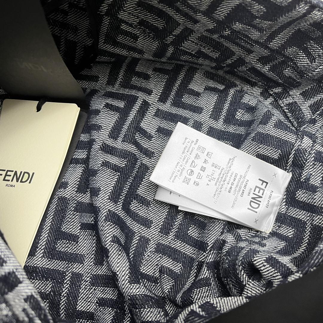 新品 FENDI FLP307 AMZ3 F0ZNZ FFデニム パンツ 33