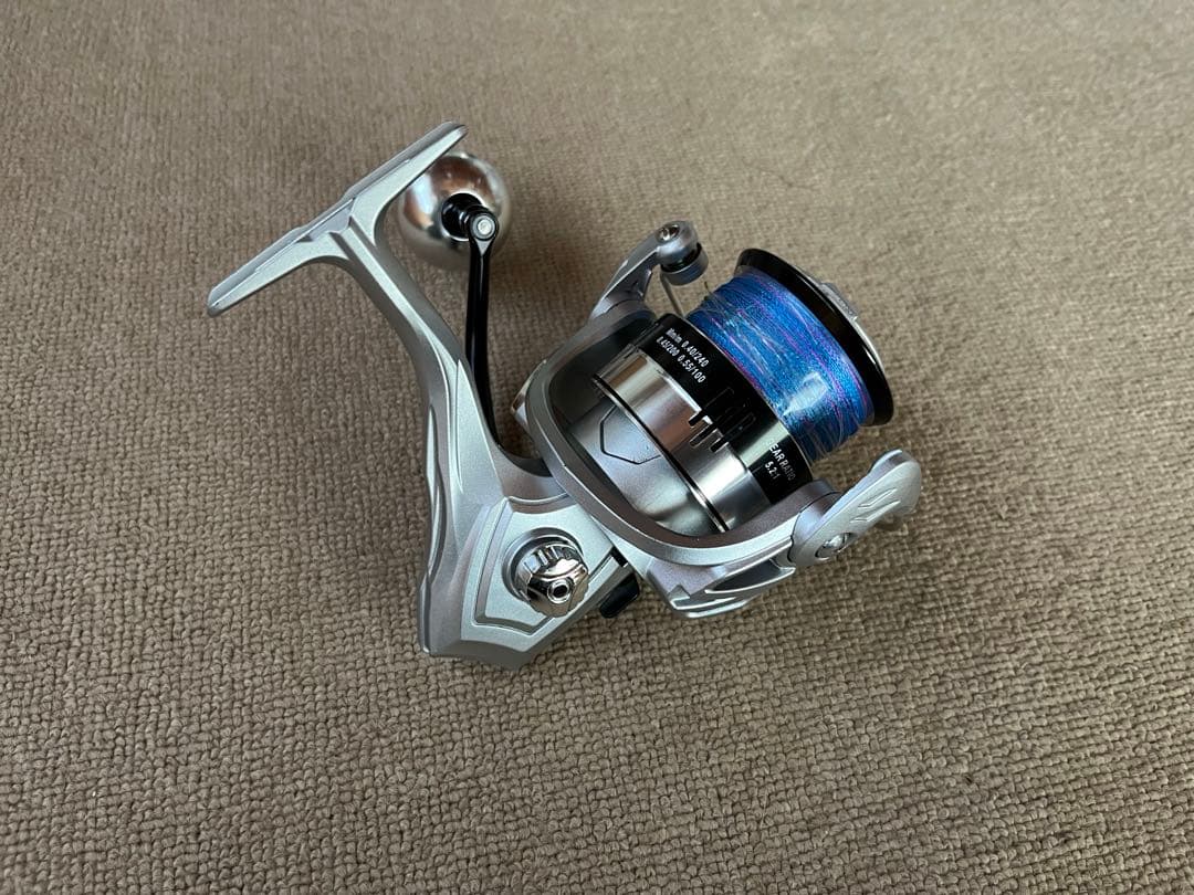 スピニングリール 7000番 未使用品 ライン付き