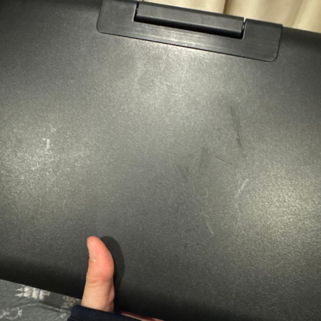 VERSOS Bluetooth対応13.3㌅ポータブルDVDプレーヤー