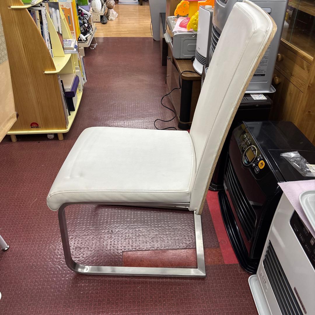 ニトリ　ダイニングチェア×2脚　ホワイト