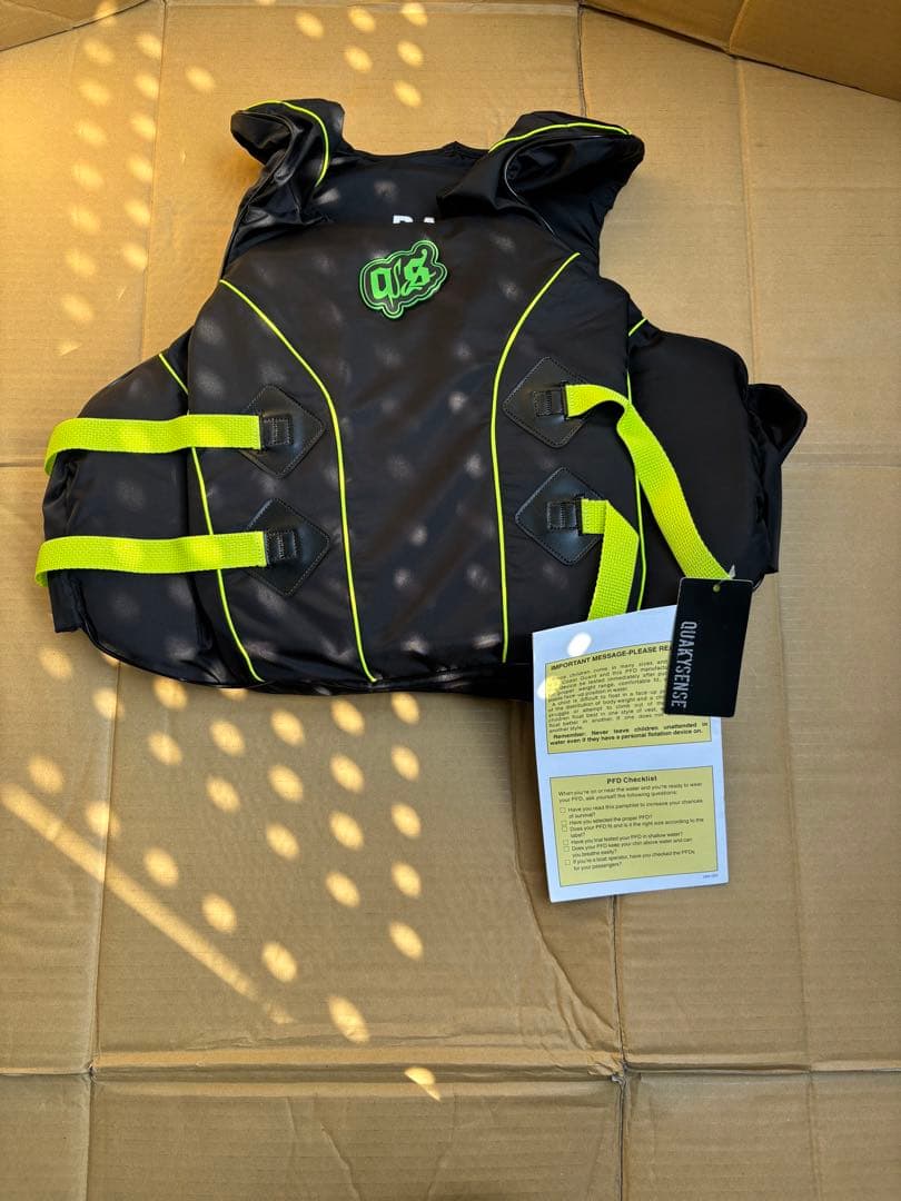 クエーキセンス　プルオーバー　ジェットスキー　マリン