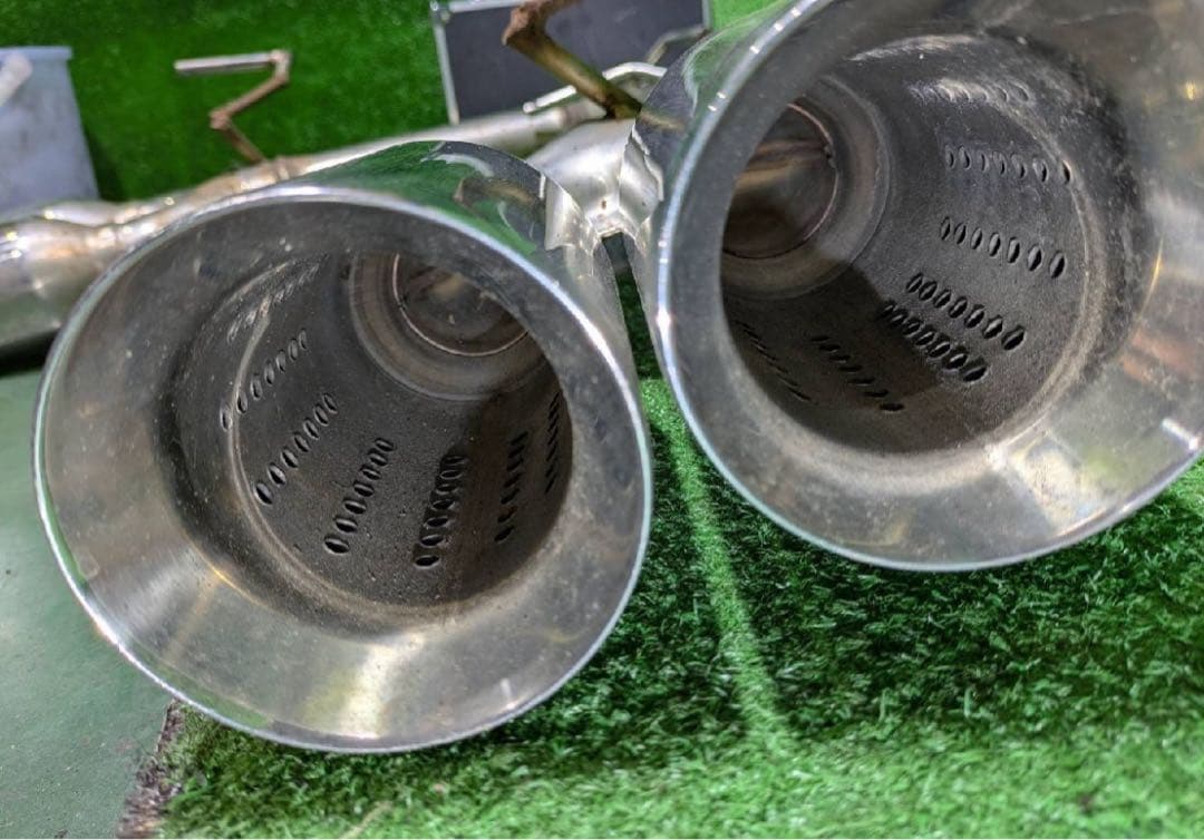 日産　スカイライン　V36　マフラー　リアピース　４本出し　ストレート　加工品