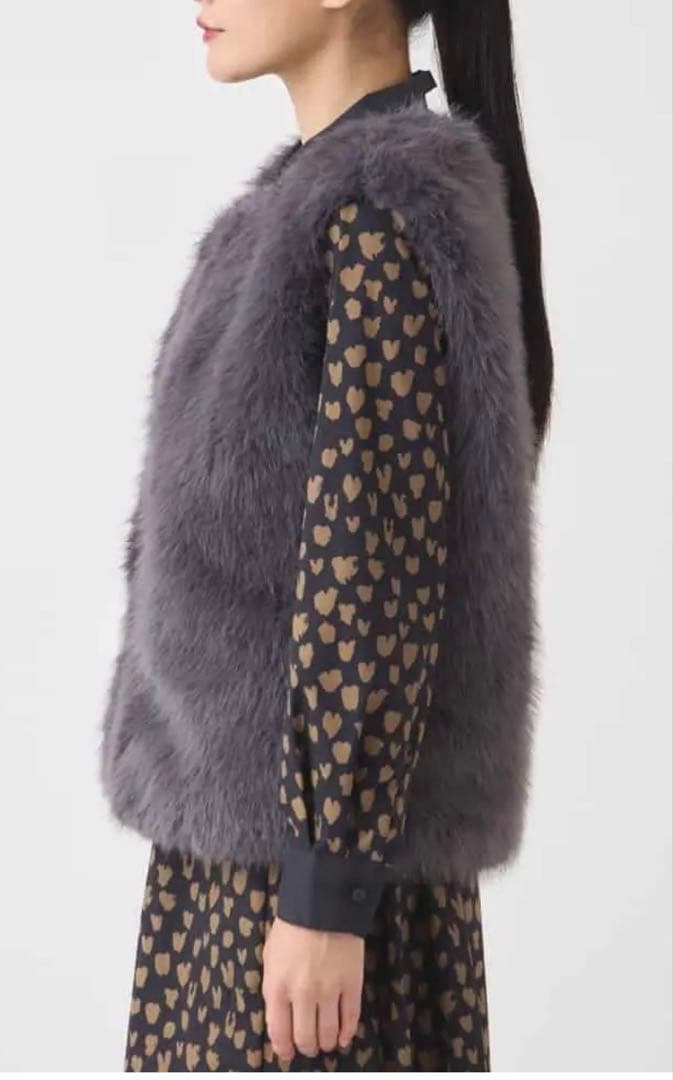 新品未使用タグ付き　ヒロコビス　シャギーフェイクファージレ　ダークグレー