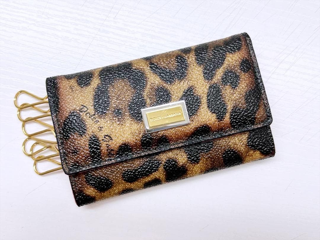 未使用保管　美品　ドルチェ＆ガッバーナ　ロゴプレート　レオパード　キーケース