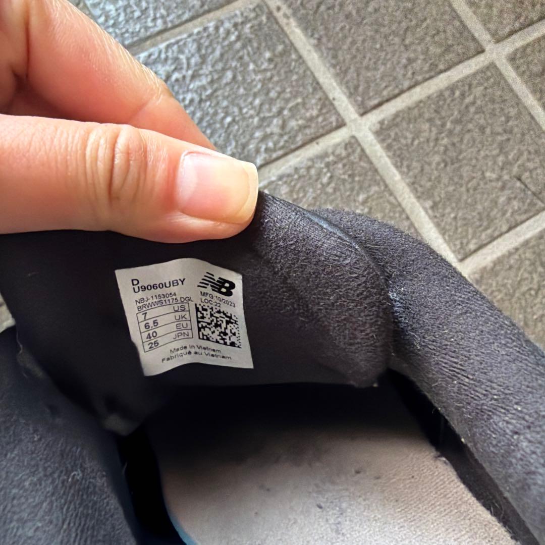 靴 New Balance 9060