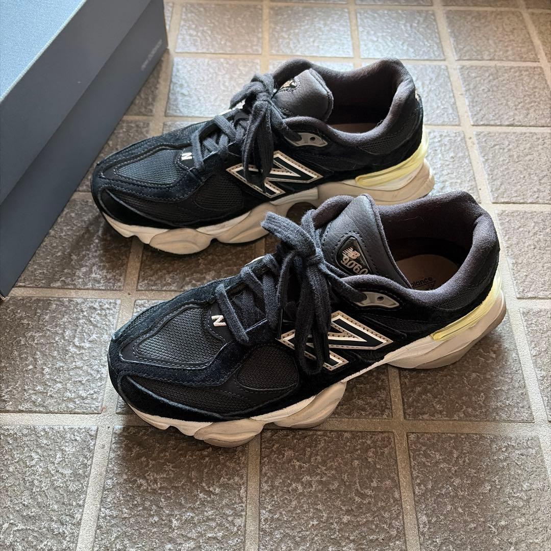 靴 New Balance 9060