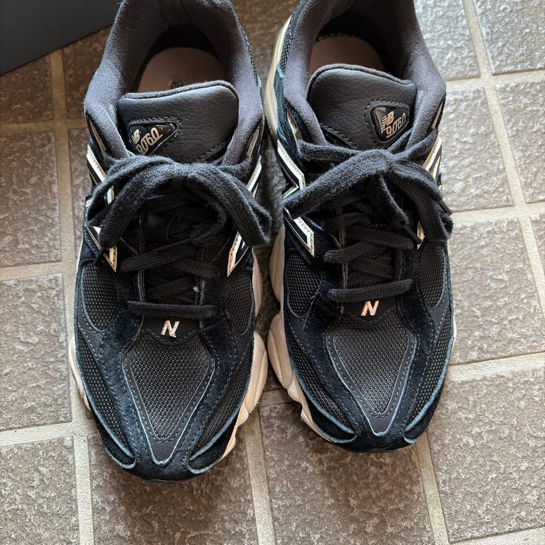 靴 New Balance 9060