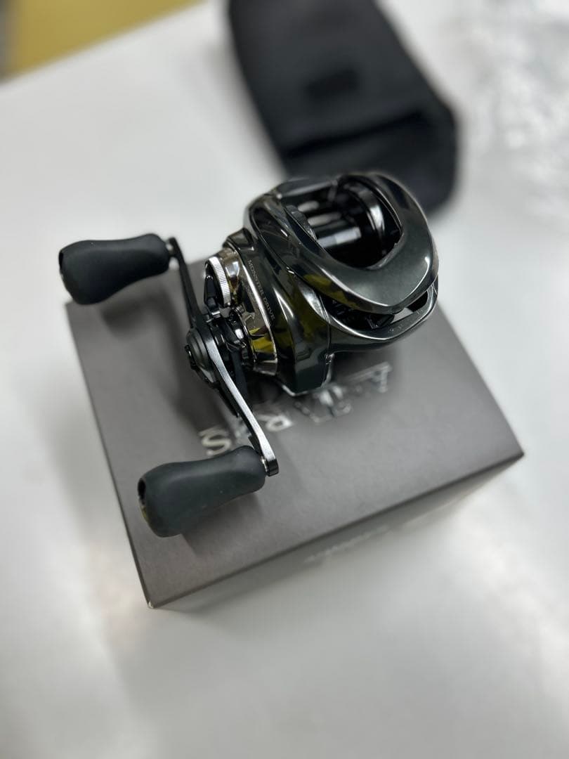 す*ん様 シマノ 23 アンタレスDC MD XG RIGHT 右ハンドル　新品