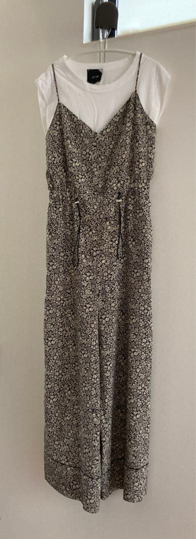 トゥモローランド美品スモールフラワープリント ジップアップコンビネゾン