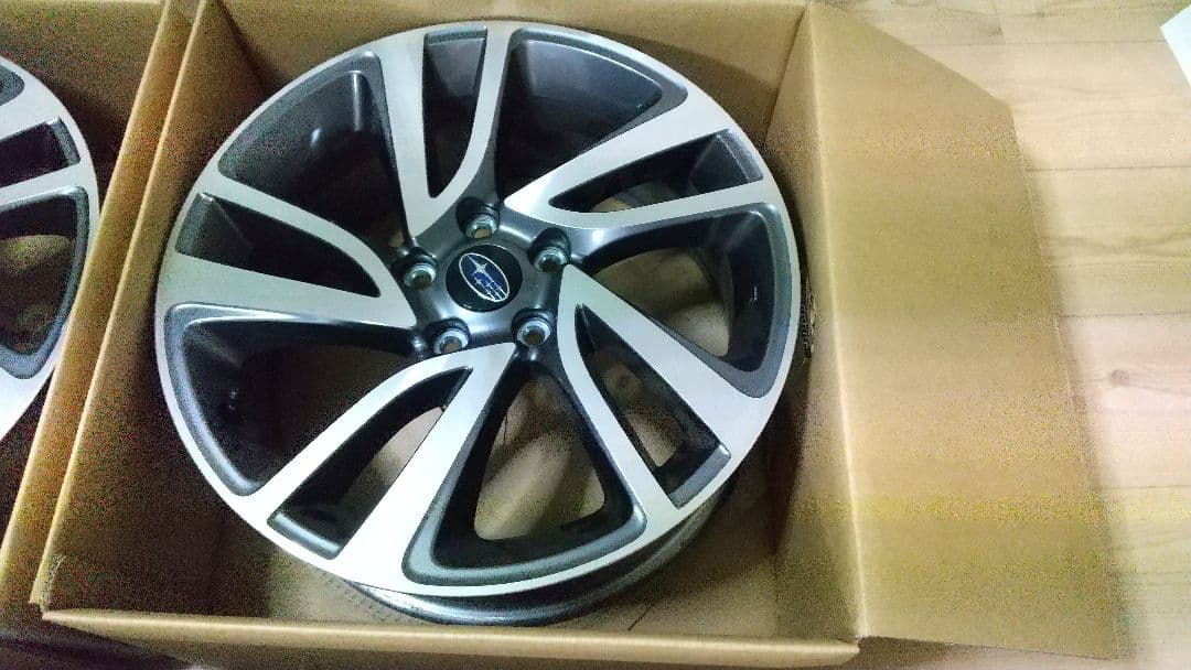 18インチ レヴォーグVM用純正アルミホイール 2個 2/2