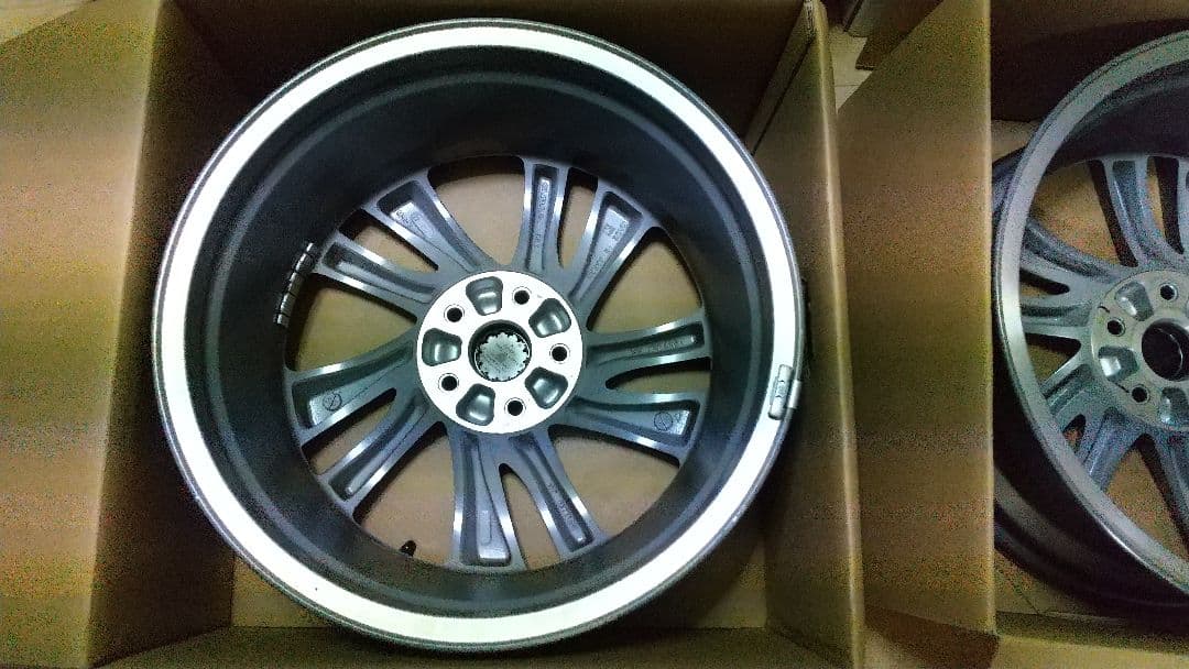 18インチ レヴォーグVM用純正アルミホイール 2個 2/2