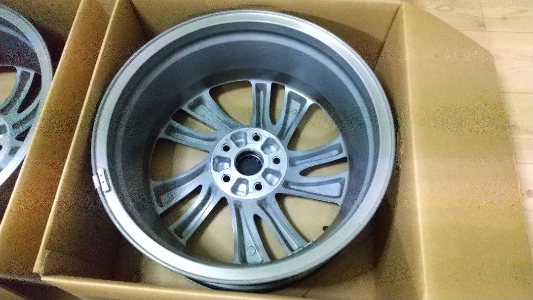 18インチ レヴォーグVM用純正アルミホイール 2個 2/2