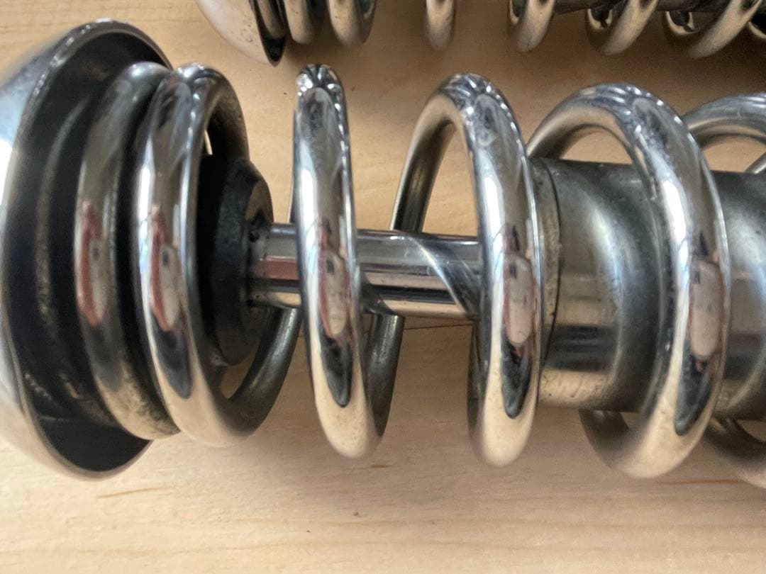 ハーレーダビッドソン　プログレッシブ製サスペンション