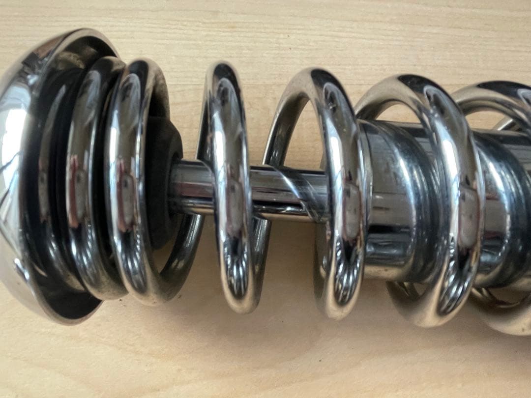 ハーレーダビッドソン　プログレッシブ製サスペンション