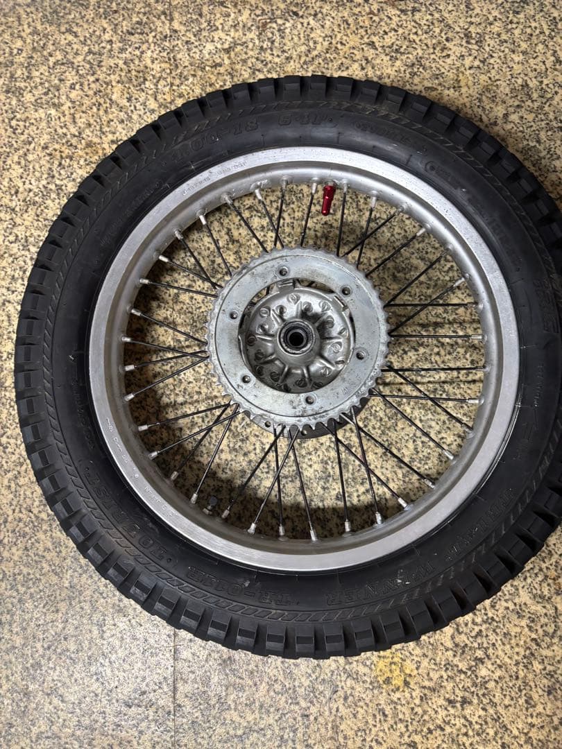 セロー225 リアホイール