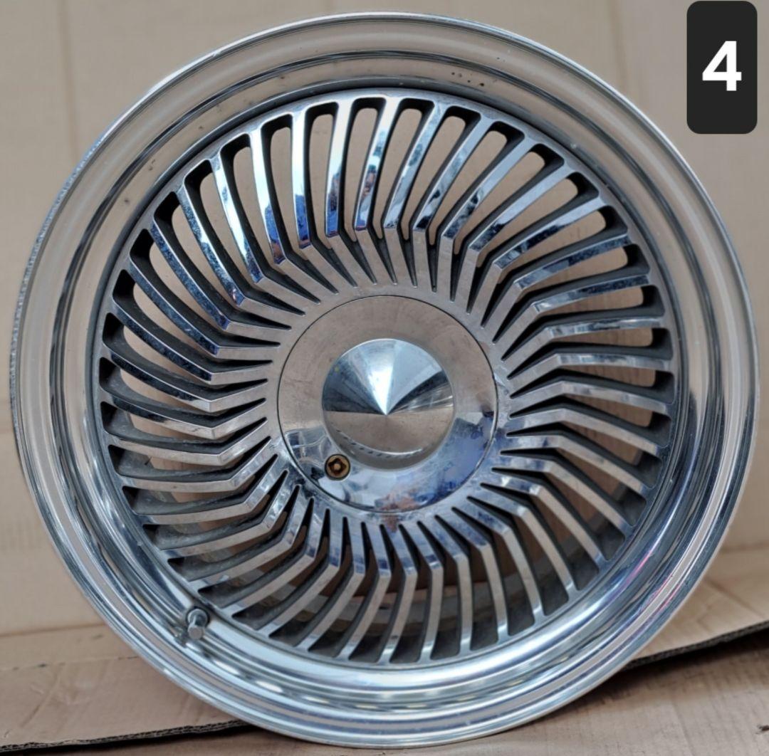 CARVING17インチ7J PCD114.3 4穴/5穴4本