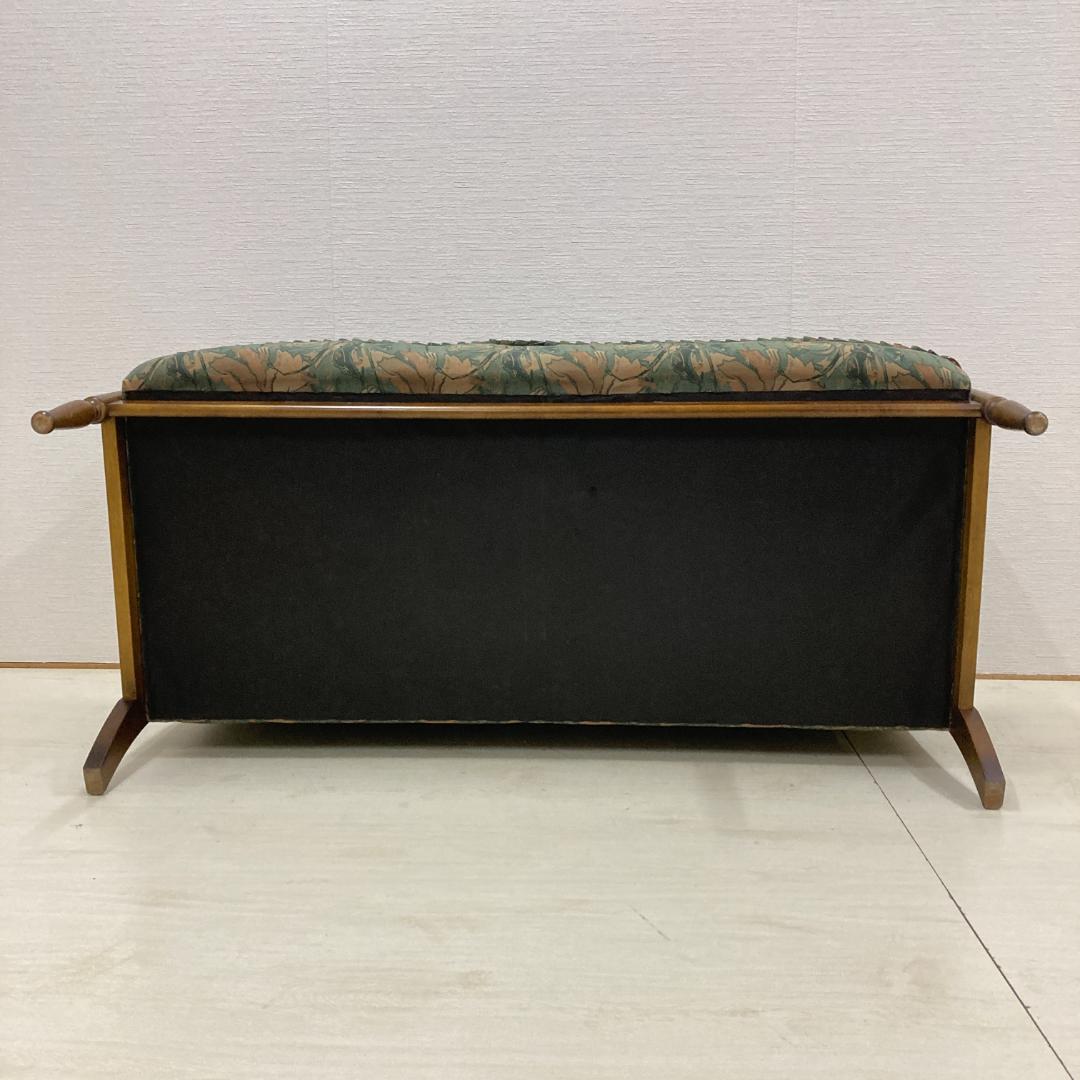 【カリモク】コロニアル　２人掛けソファ　ラブソファ　レトロ