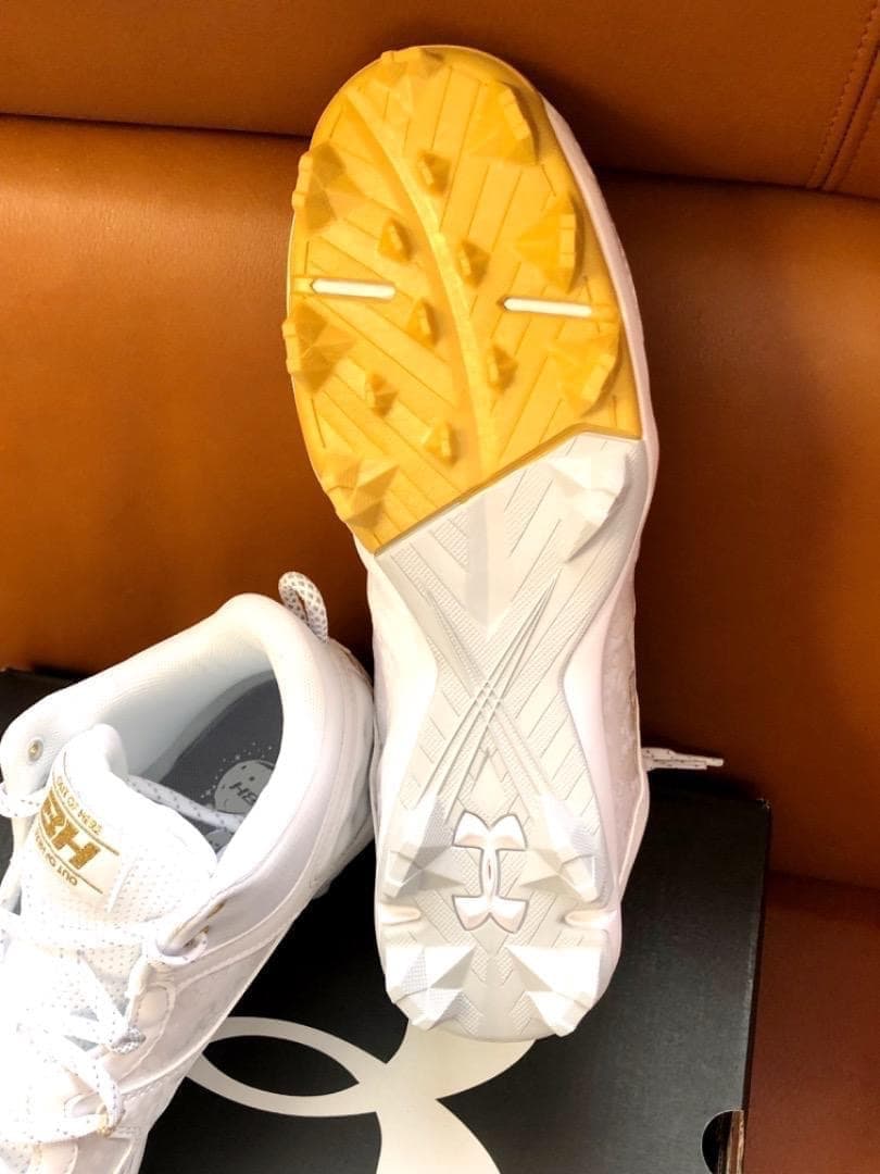 新品2026年USA国内限定アンダーアーマー野球ハーパー8MidRm30cm