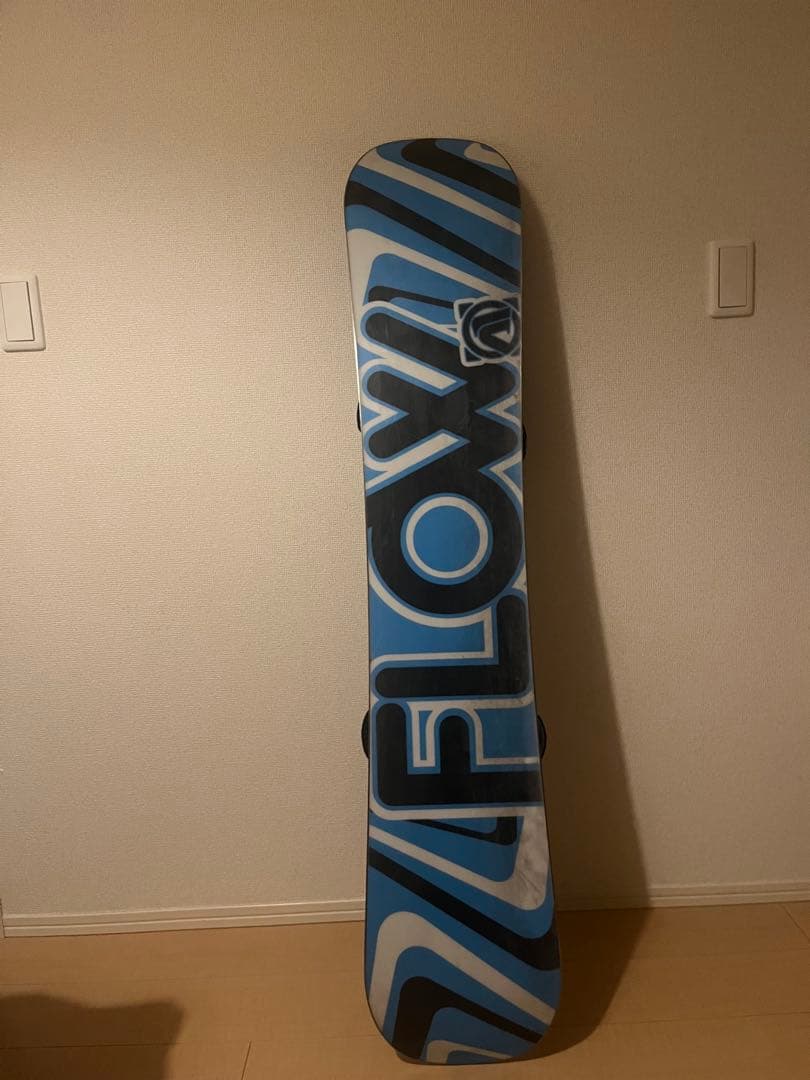 Flow 140 スノーボード 青/黒　ヴィンディング付き