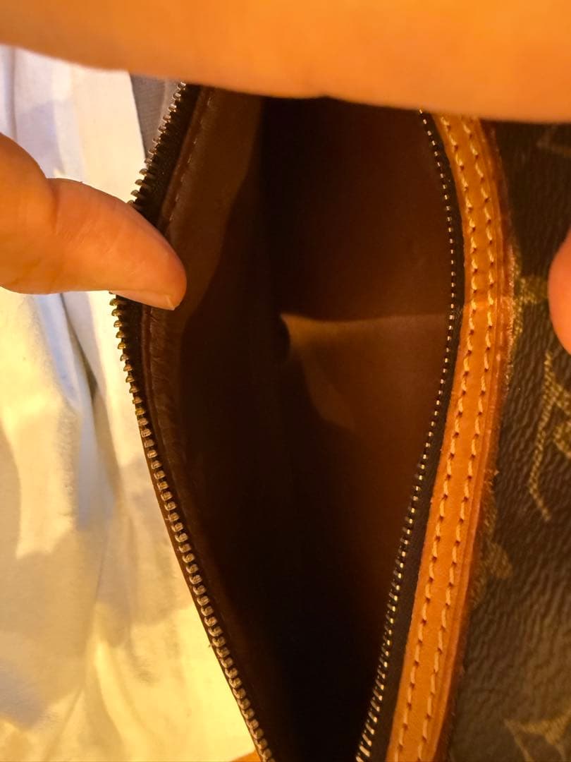 エミー　Louis Vuitton ヴィトン モノグラム ショルダーバッグ