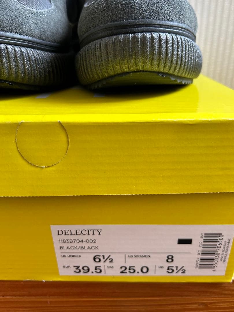 新品　Onitsuka Tiger DELECITY デレシティ