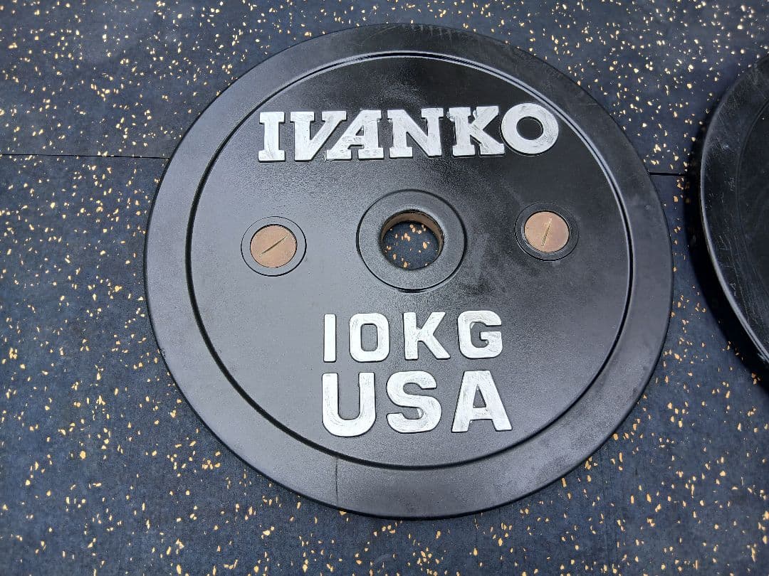 IVANKO(イヴァンコ)バー バンパープレート 10kg x 2枚　穴50mm