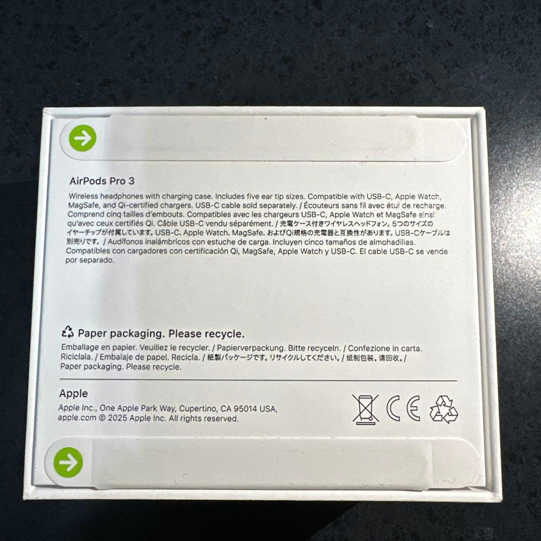 Apple AirPods Pro 3 本体 充電ケース付き