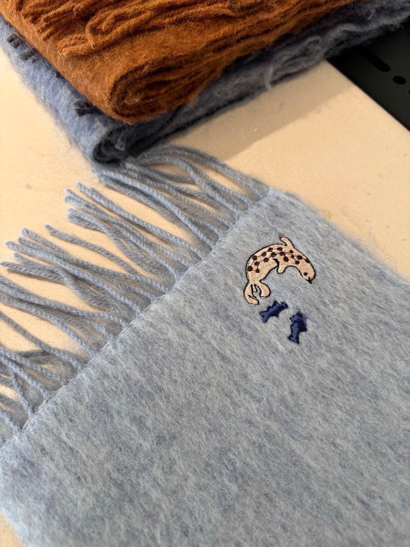 LOEWE グレー 刺繍 マフラー