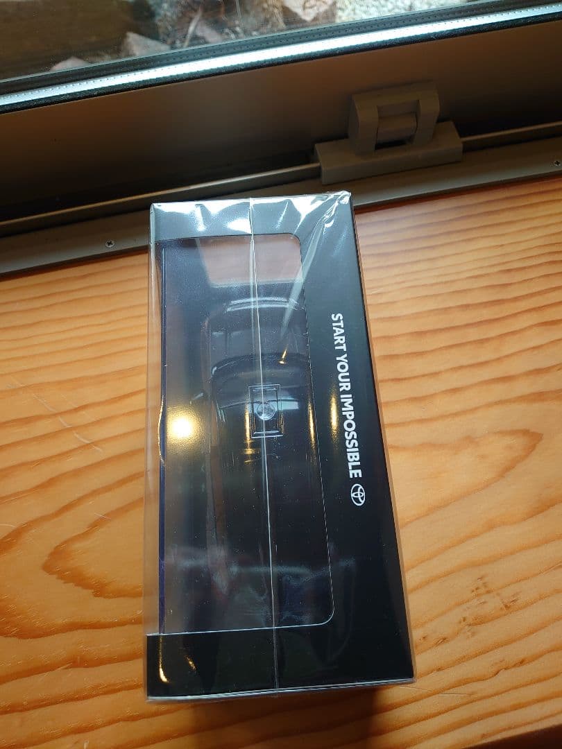 新型RAV4　ADVENTURE　ブラック×アーバンロック　カラーサンプル