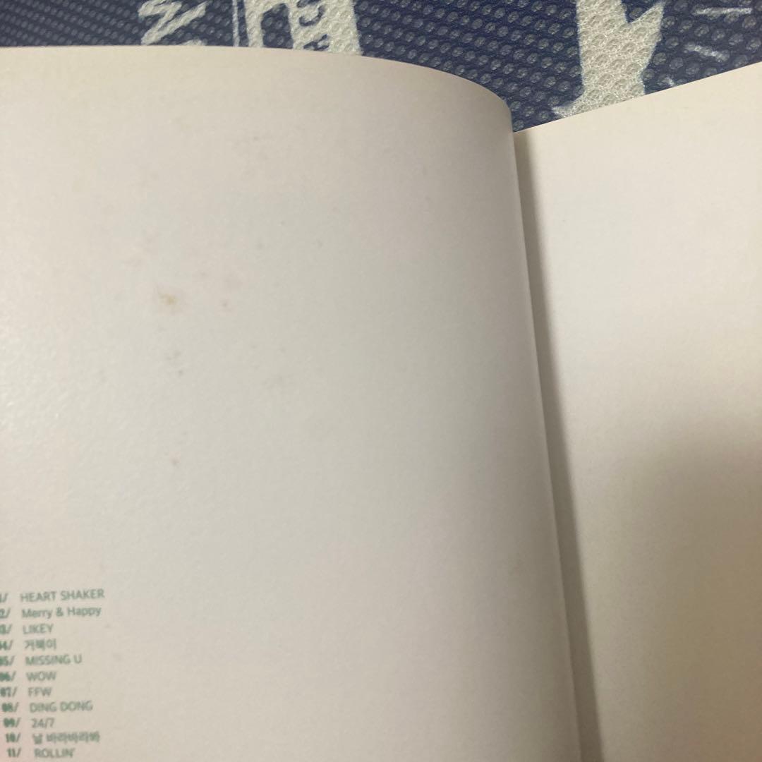 TWICE アルバム まとめ売り　トレカ120枚ほど付き　アルバム15枚