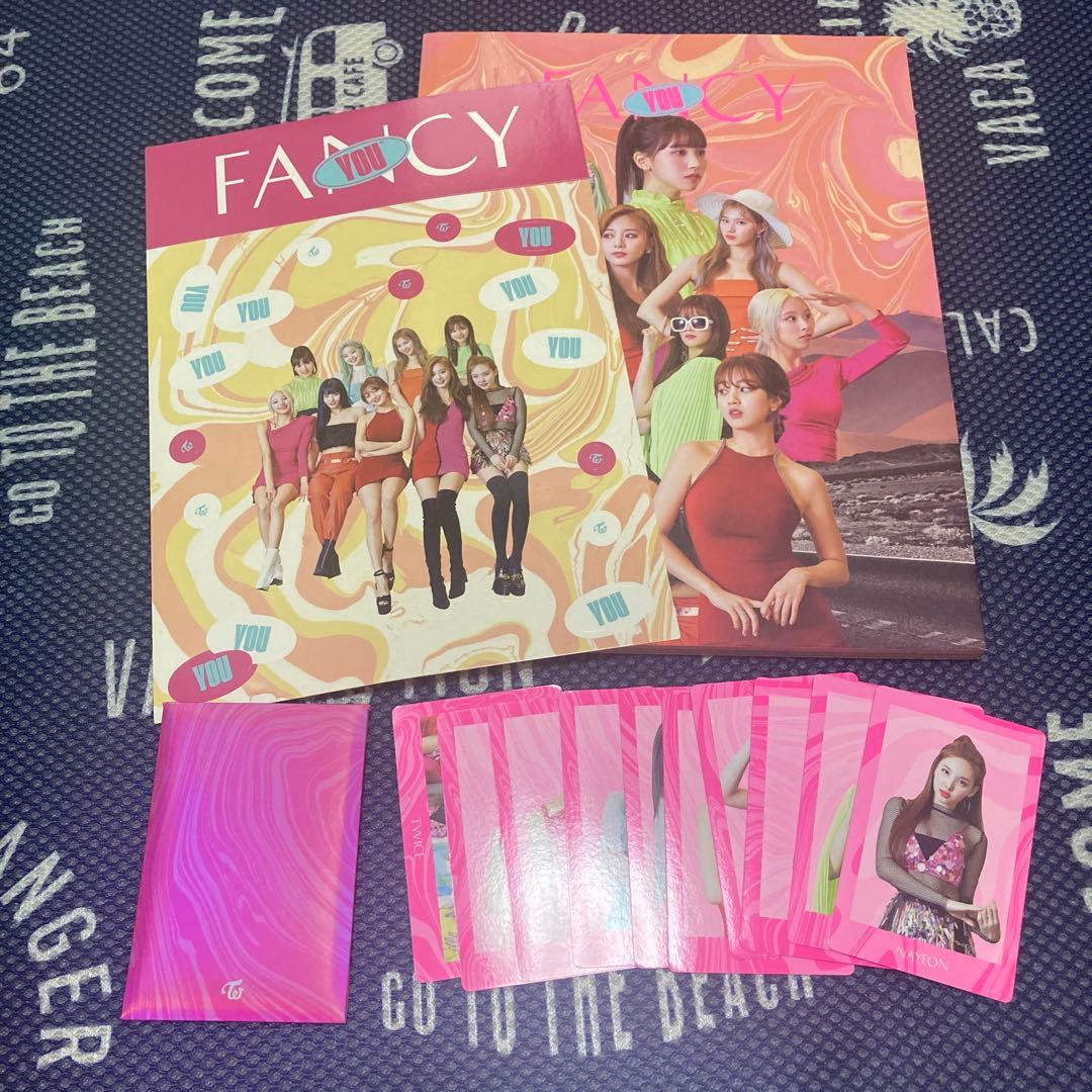 TWICE アルバム まとめ売り　トレカ120枚ほど付き　アルバム15枚