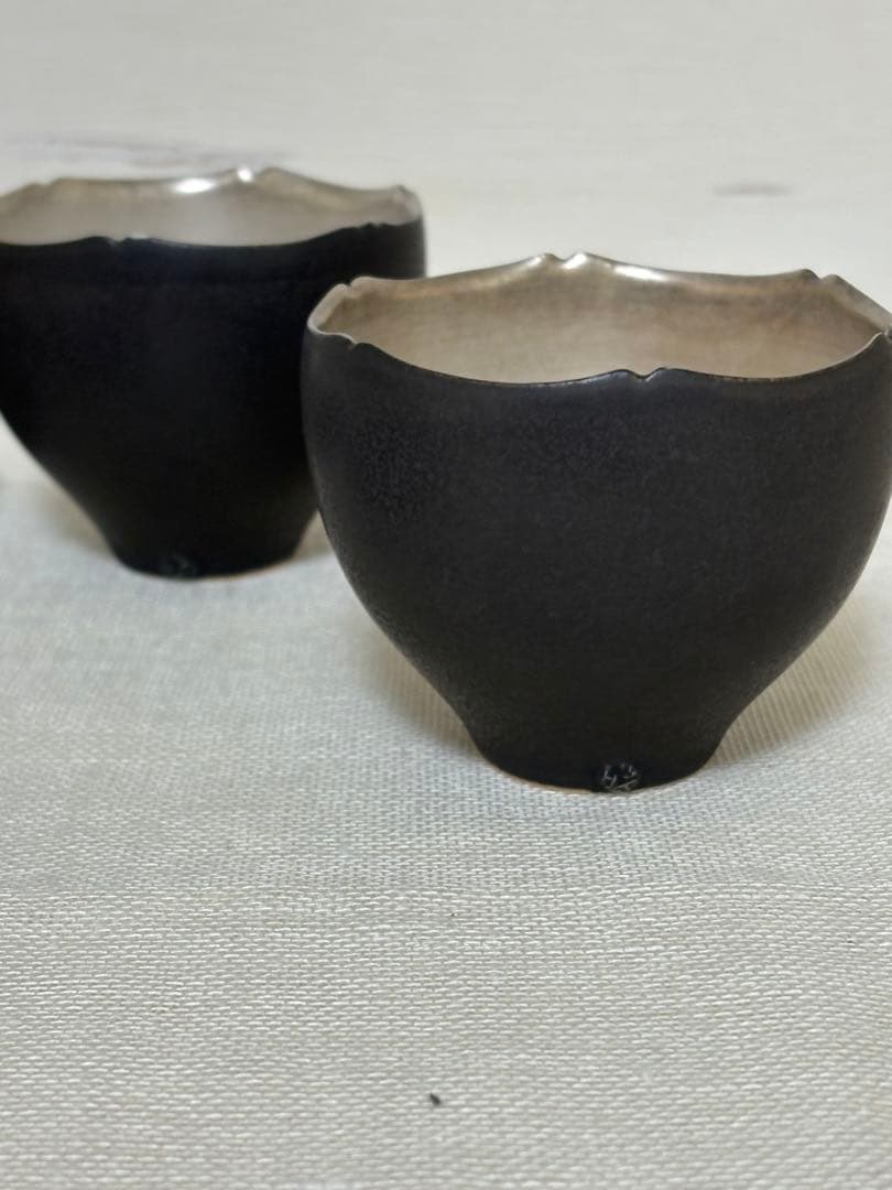 d*7様 木下和美｜黒釉銀彩 輪花カップ＆ソーサー、2個セット