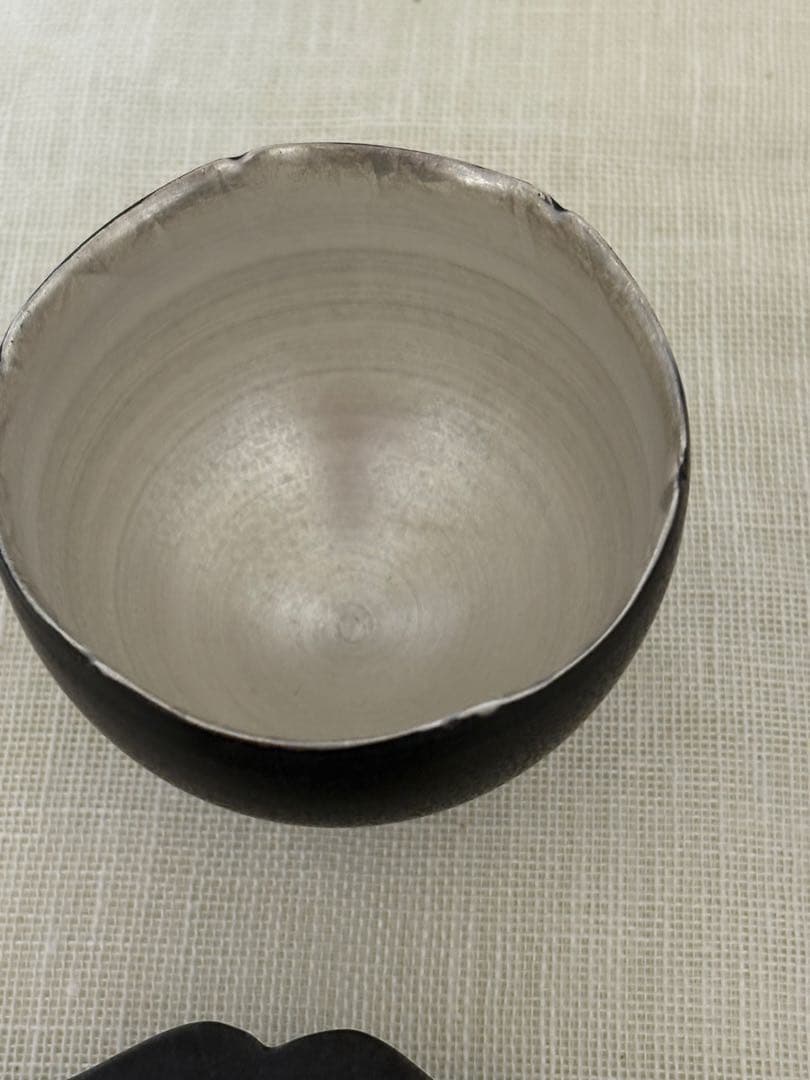 d*7様 木下和美｜黒釉銀彩 輪花カップ＆ソーサー、2個セット